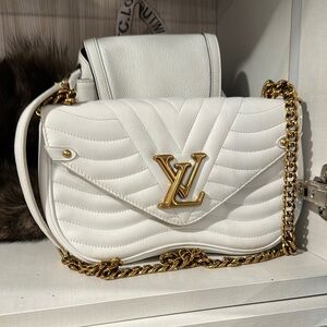 Louis Vuitton White Quilted Bag with Gold Chain